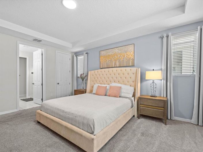 Image No.5-7 Bed Property for sale