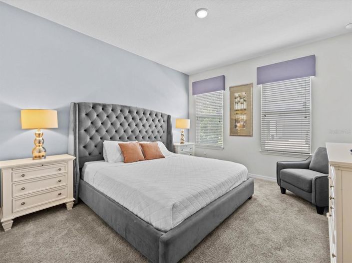 Image No.8-7 Bed Property for sale