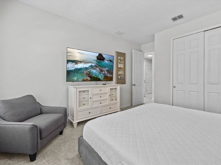 Image No.9-7 Bed Property for sale