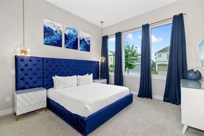 Image No.22-10 Bed Property for sale