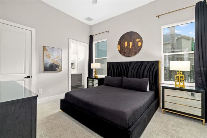 Image No.27-10 Bed Property for sale