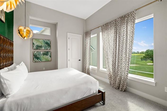 Image No.38-10 Bed Property for sale