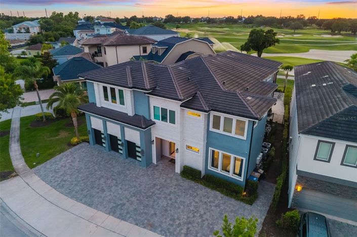 Image No.4-10 Bed Property for sale