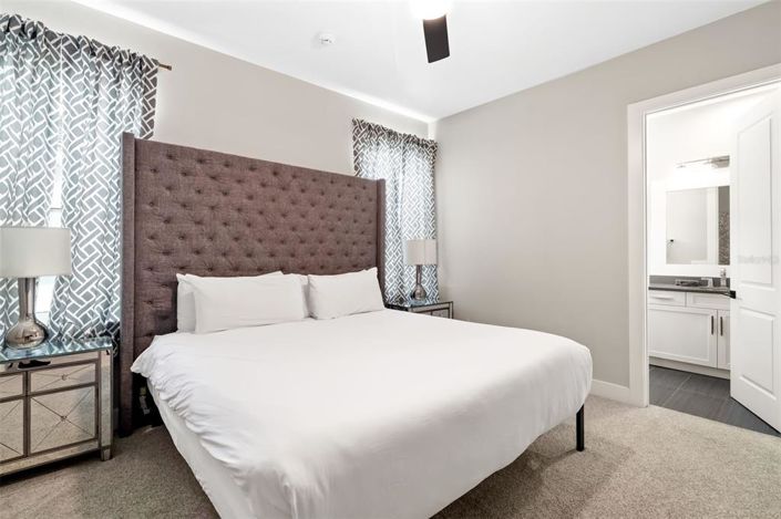 Image No.43-10 Bed Property for sale