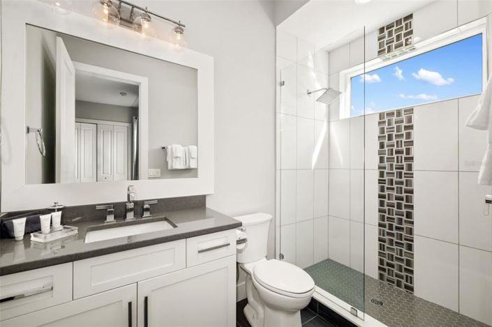 Image No.50-10 Bed Property for sale