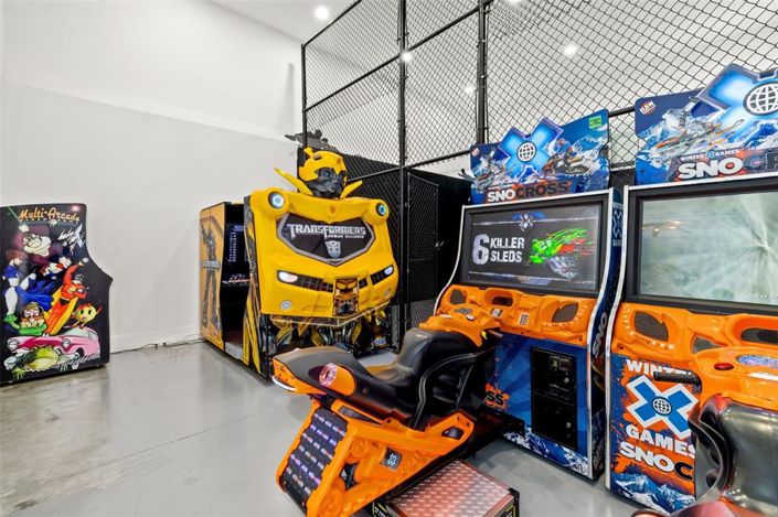 Image No.57-10 Bed Property for sale