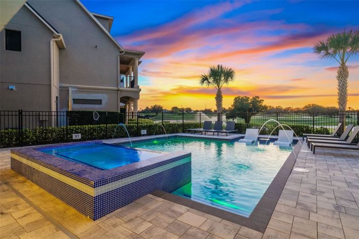 Image No.60-10 Bed Property for sale