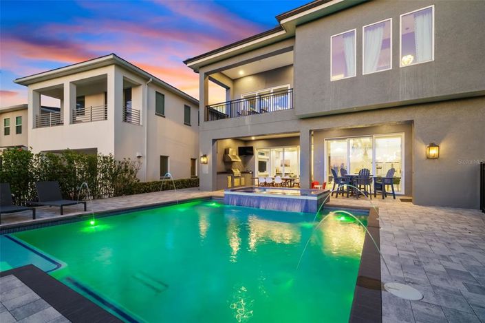 Image No.63-10 Bed Property for sale