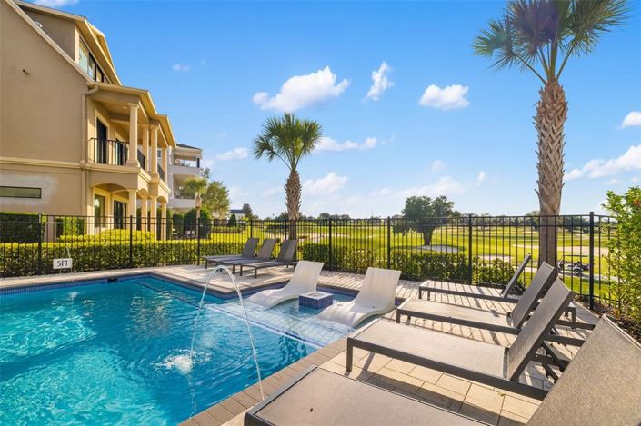 Image No.64-10 Bed Property for sale