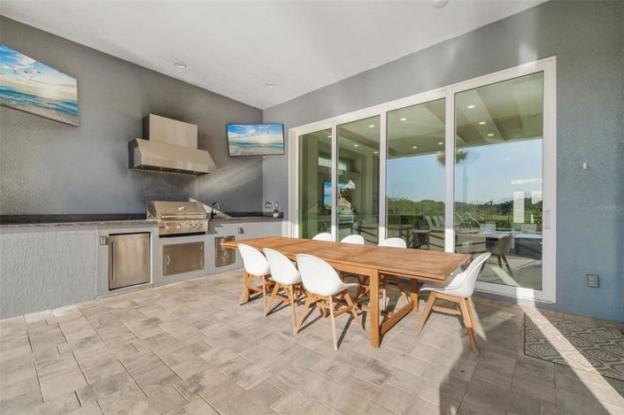 Image No.70-10 Bed Property for sale