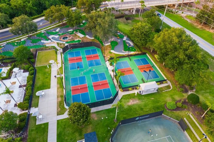 Image No.84-10 Bed Property for sale