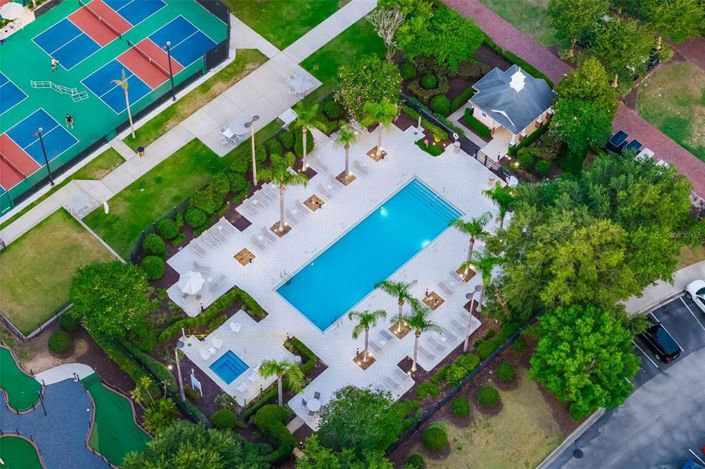 Image No.86-10 Bed Property for sale