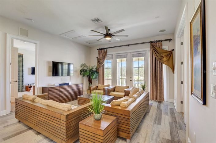 Image No.30-5 Bed Property for sale