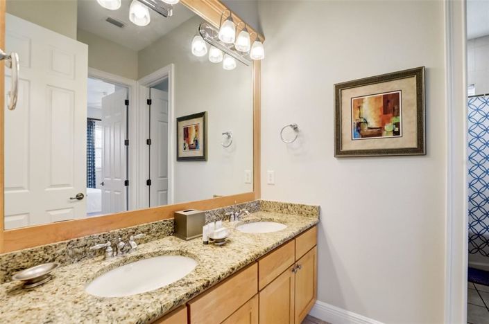 Image No.46-5 Bed Property for sale