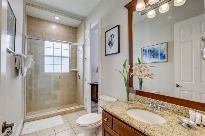 Image No.50-5 Bed Property for sale