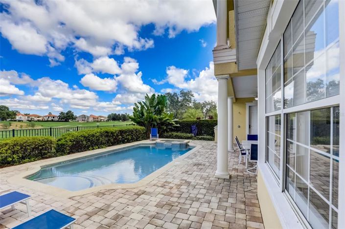 Image No.72-5 Bed Property for sale