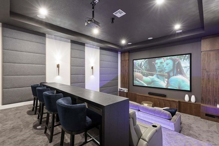 Image No.18-10 Bed Property for sale