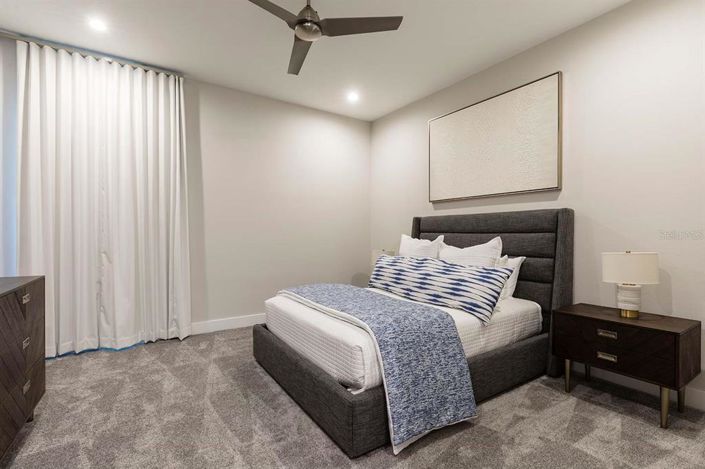 Image No.30-10 Bed Property for sale