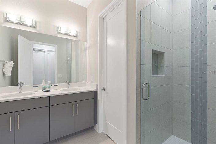 Image No.31-10 Bed Property for sale