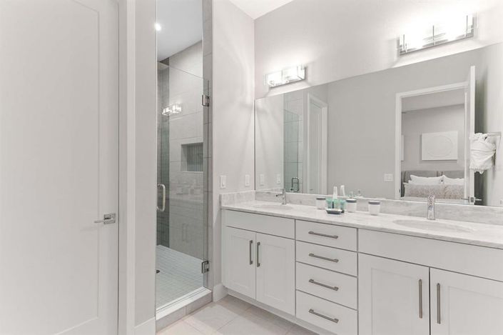 Image No.33-10 Bed Property for sale