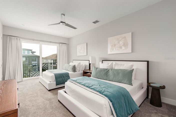 Image No.34-10 Bed Property for sale