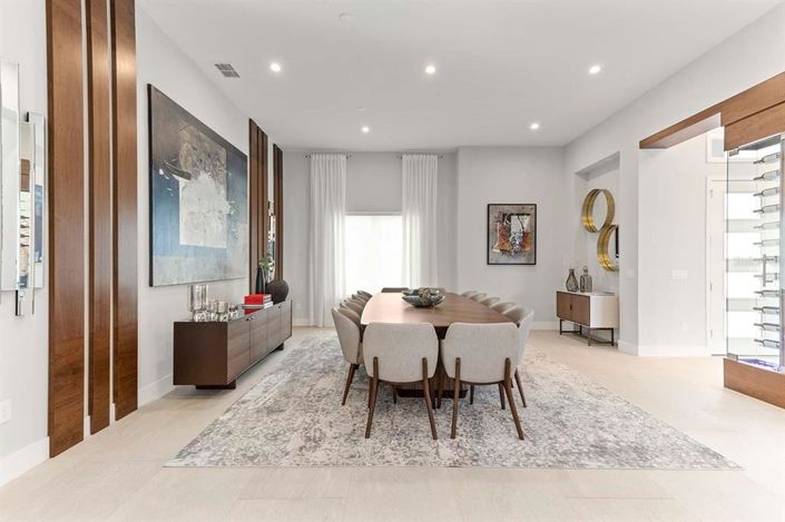 Image No.4-10 Bed Property for sale