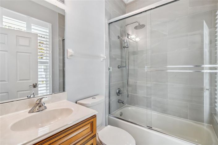 Image No.11-5 Bed Property for sale