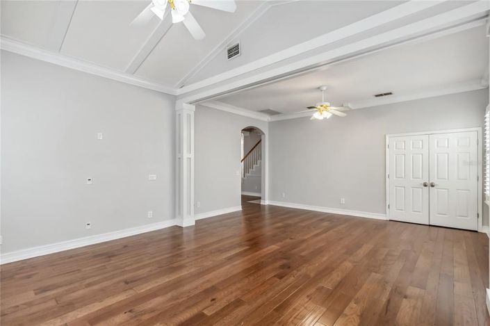 Image No.26-5 Bed Property for sale