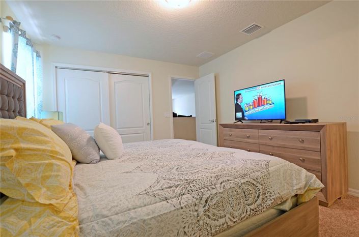 Image No.27-8 Bed Property for sale