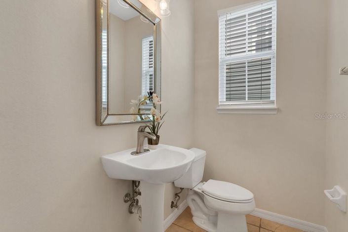 Image No.10-5 Bed Property for sale