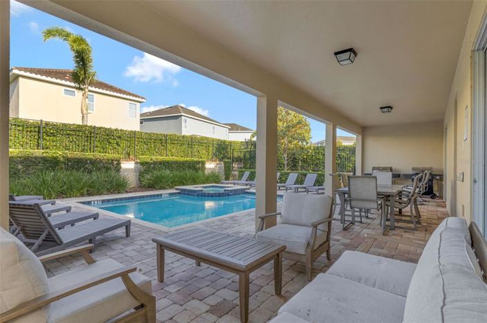 Image No.27-11 Bed Property for sale