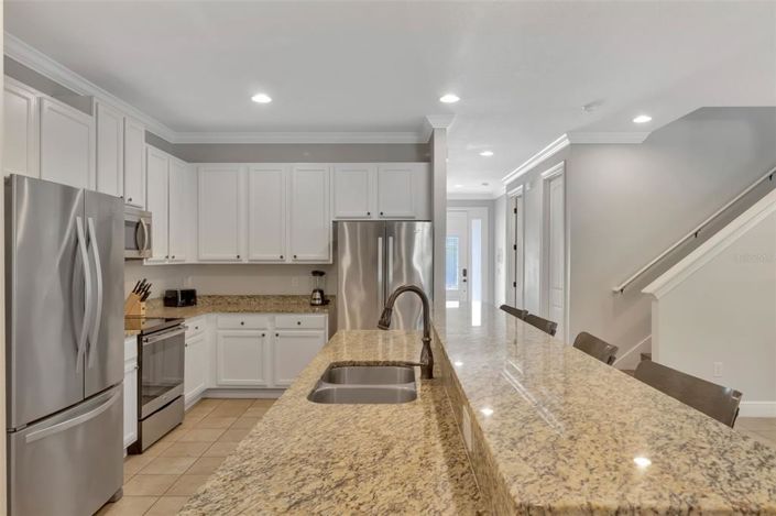 Image No.38-11 Bed Property for sale