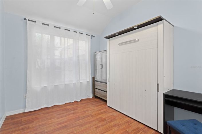 Image No.10-4 Bed Townhouse for sale