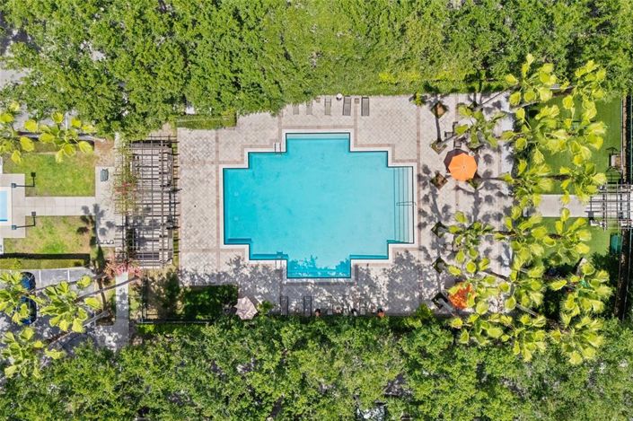 Image No.28-4 Bed Townhouse for sale