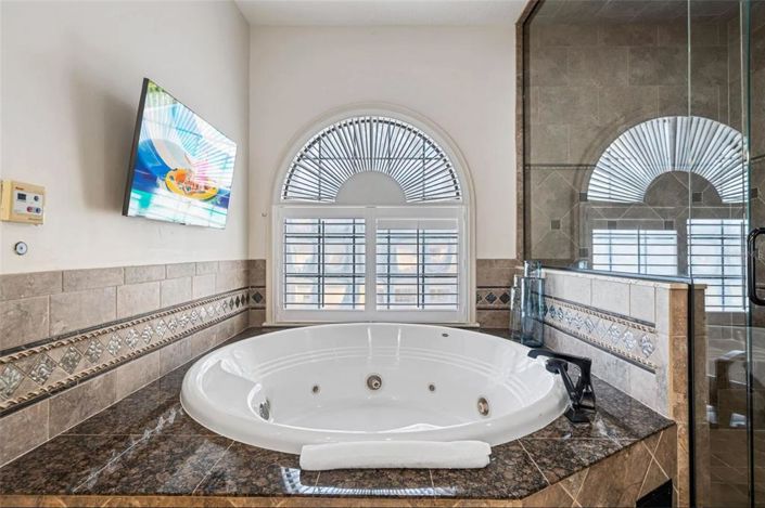 Image No.47-5 Bed Property for sale