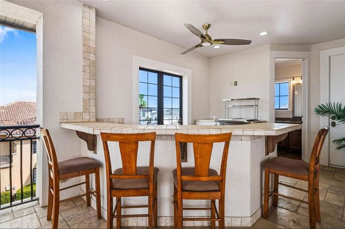 Image No.56-5 Bed Property for sale