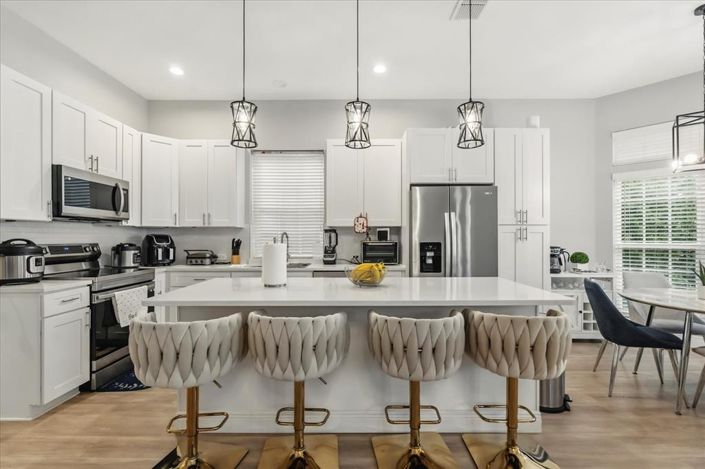 Image No.13-4 Bed Property for sale