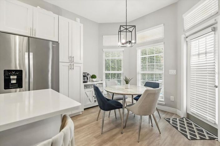 Image No.17-4 Bed Property for sale