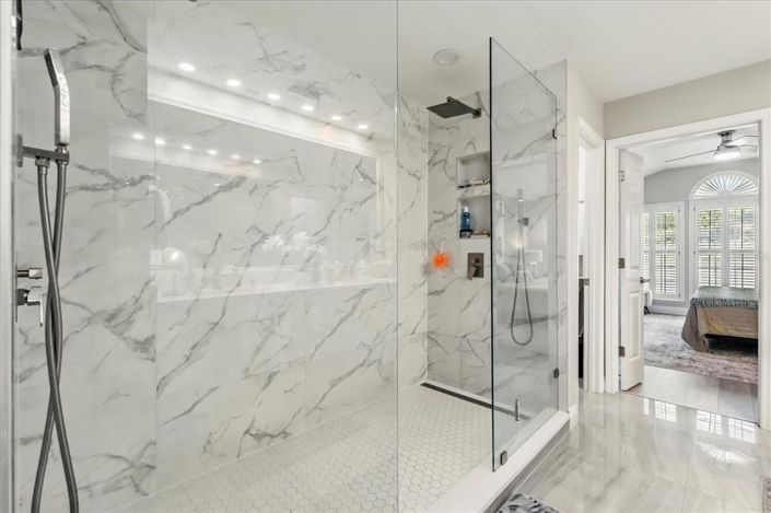 Image No.30-4 Bed Property for sale