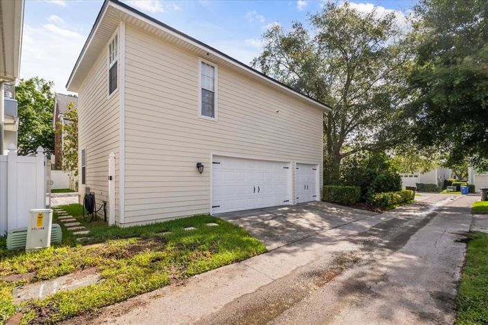 Image No.32-4 Bed Property for sale