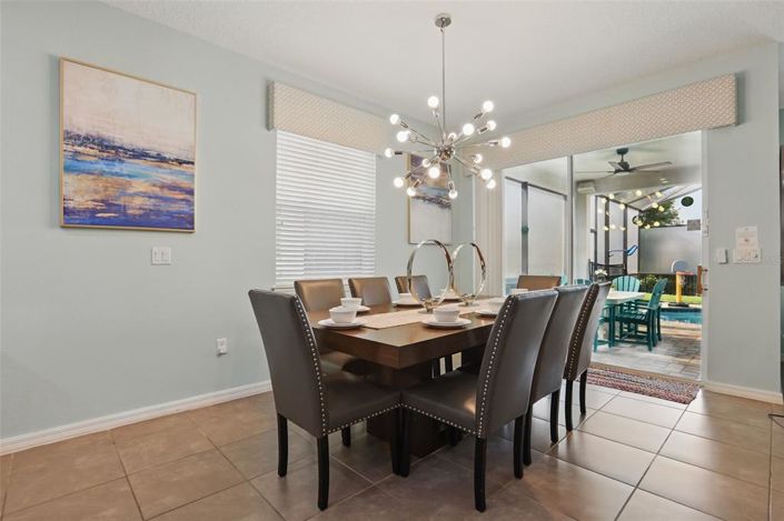 Image No.11-7 Bed Property for sale