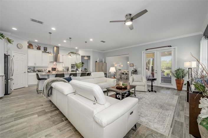 Image No.25-2 Bed Property for sale