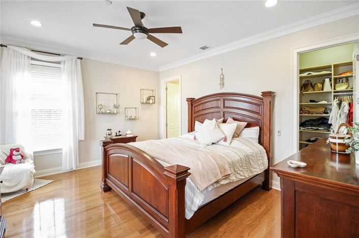 Image No.37-6 Bed Property for sale