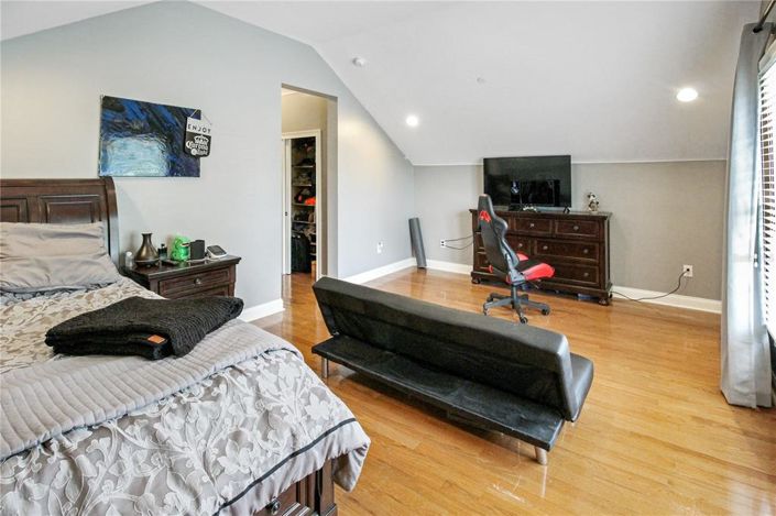 Image No.44-6 Bed Property for sale