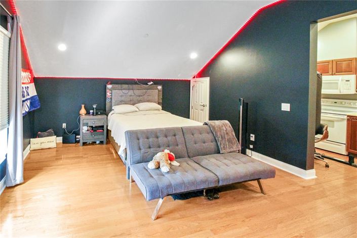 Image No.47-6 Bed Property for sale