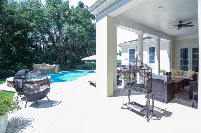 Image No.50-6 Bed Property for sale