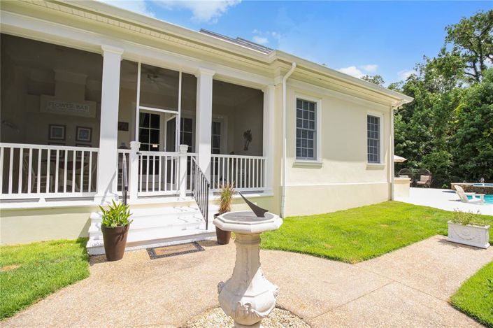 Image No.57-6 Bed Property for sale