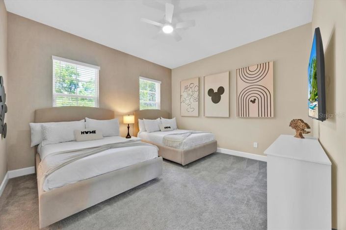 Image No.10-5 Bed Property for sale