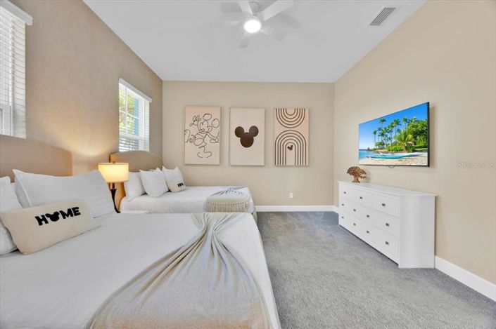 Image No.11-5 Bed Property for sale