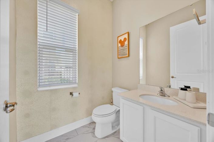 Image No.15-5 Bed Property for sale